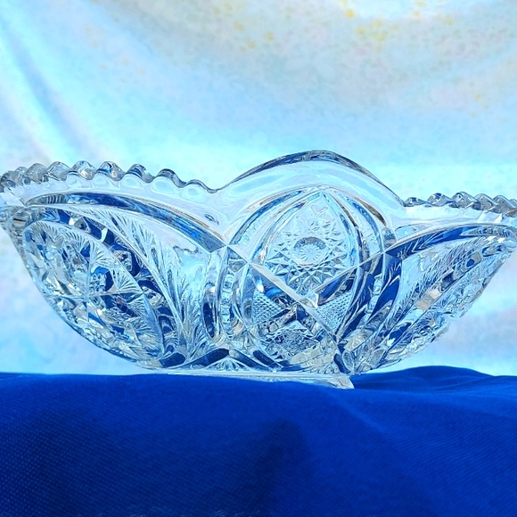 Pressed Glass sawtooth dish centerpiece Stunning piece of art EAPG MCM - Picture 3 of 17